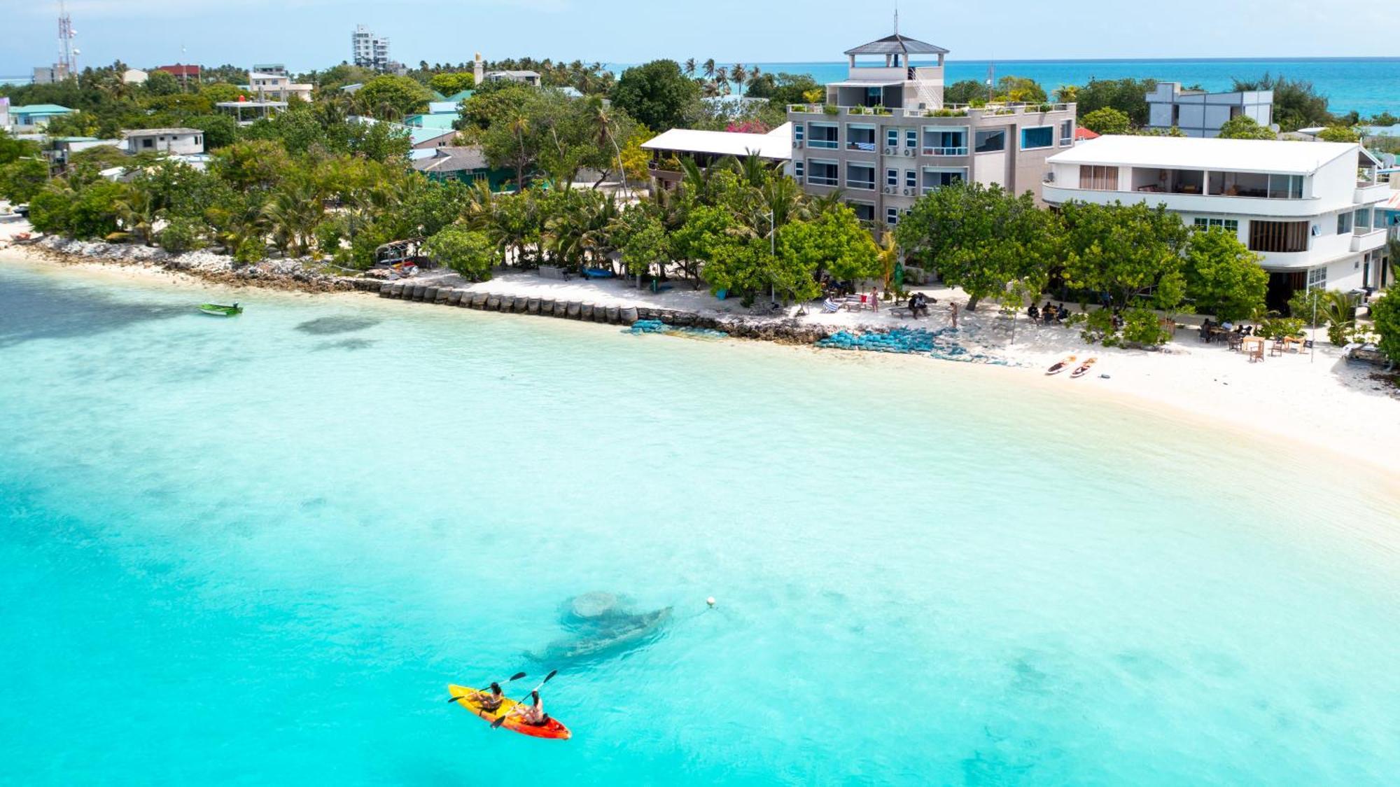 Rashu Hiyaa Hotel Дифуши Екстериор снимка