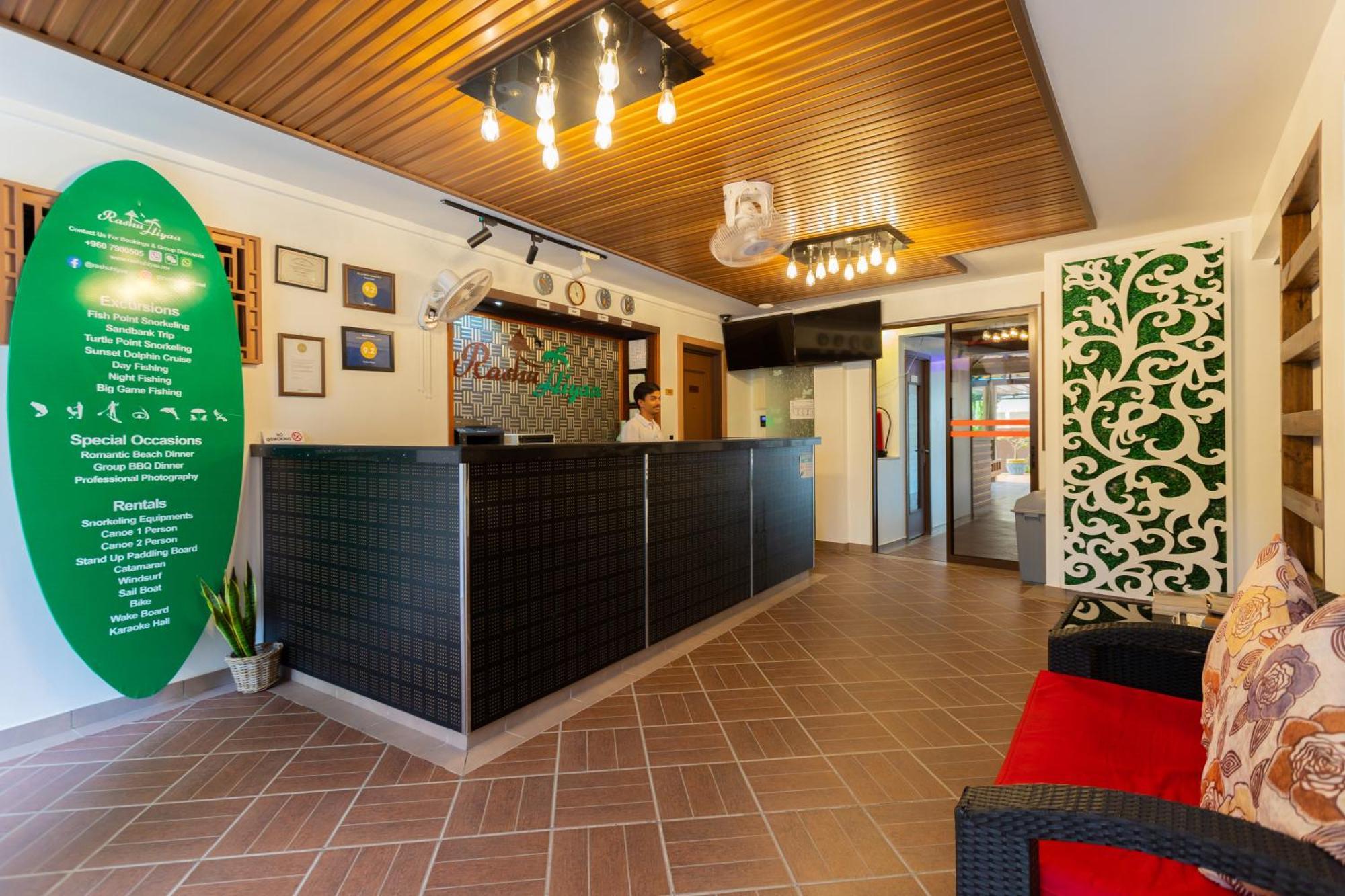 Rashu Hiyaa Hotel Дифуши Екстериор снимка