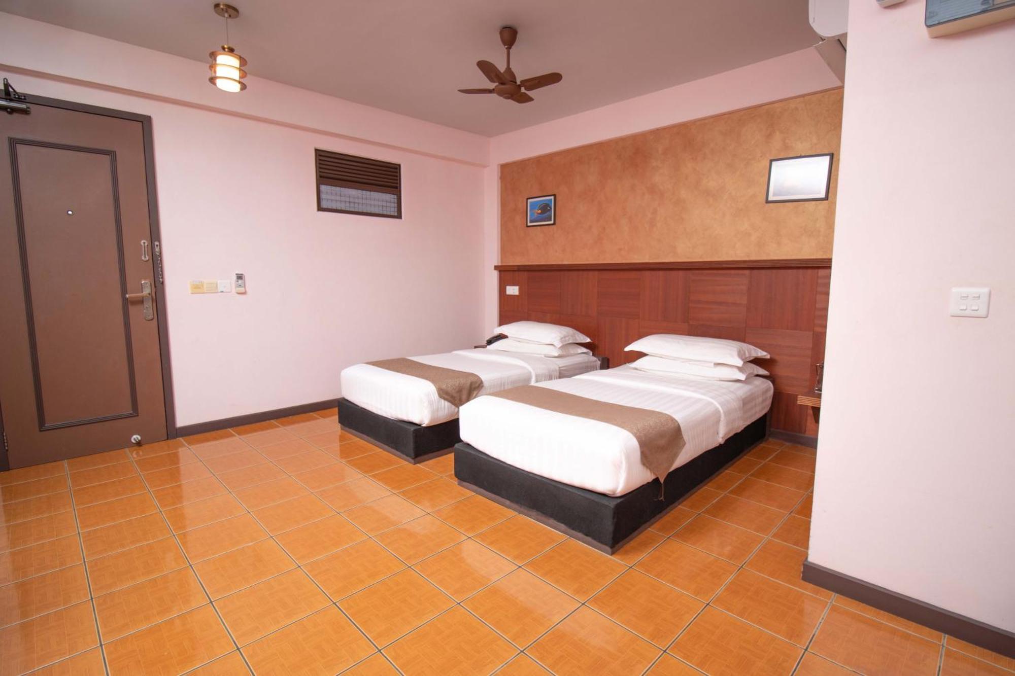 Rashu Hiyaa Hotel Дифуши Екстериор снимка