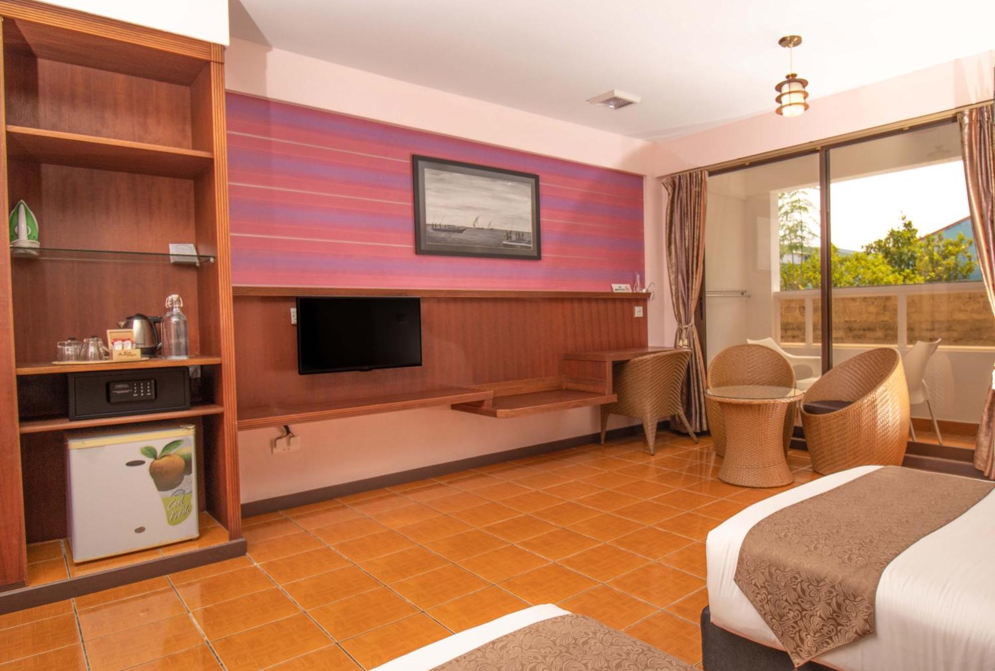 Rashu Hiyaa Hotel Дифуши Екстериор снимка