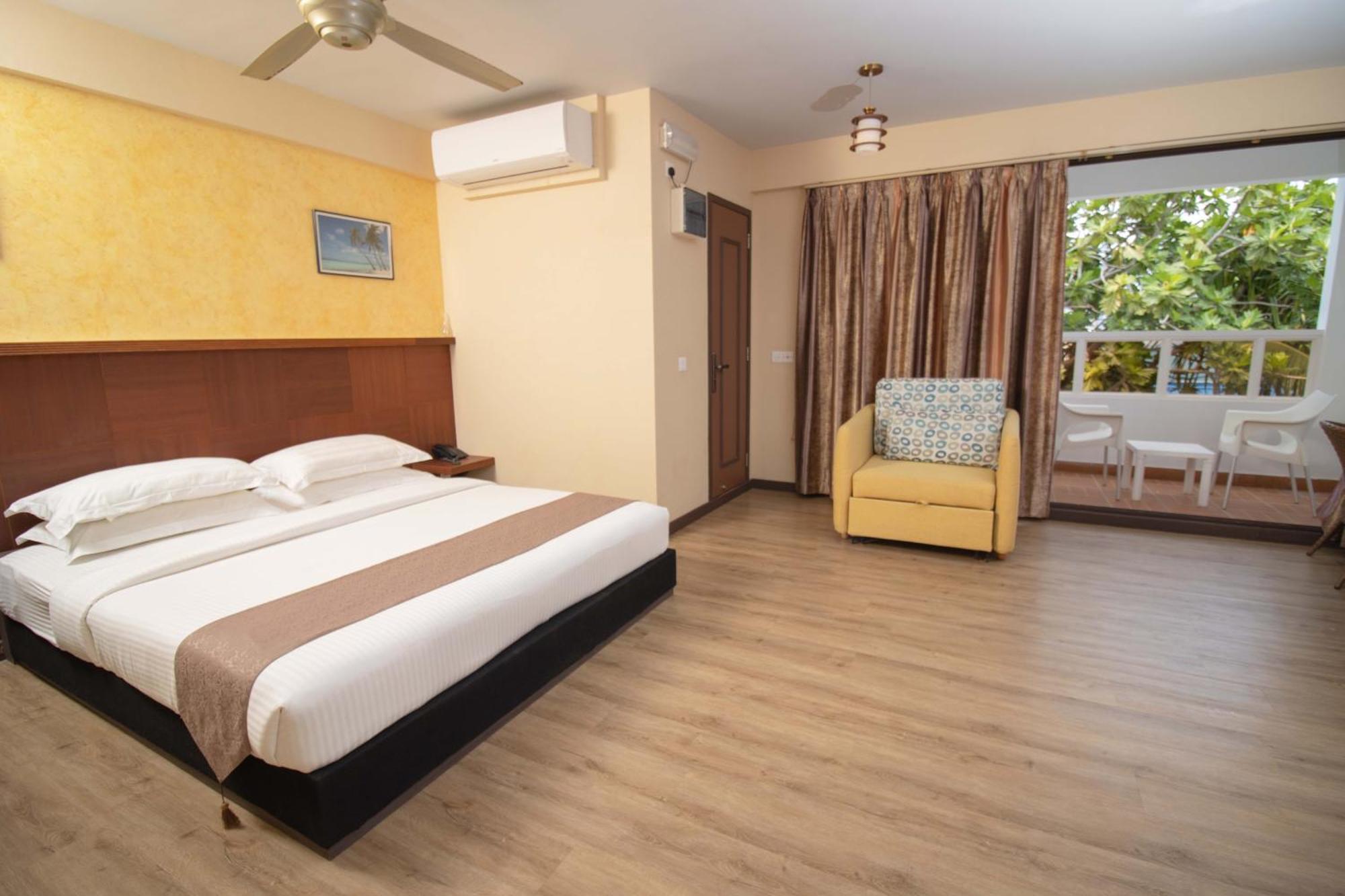 Rashu Hiyaa Hotel Дифуши Екстериор снимка